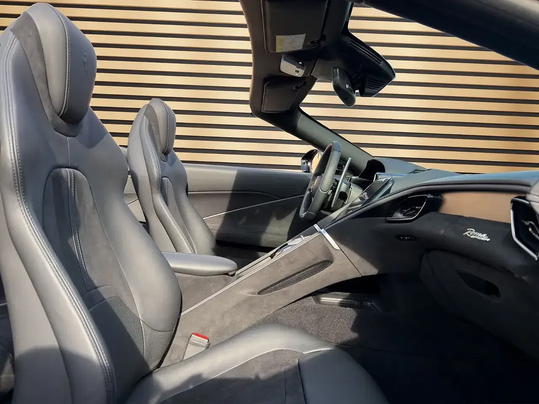 Ferrari Roma Spider - Thumbnail 14