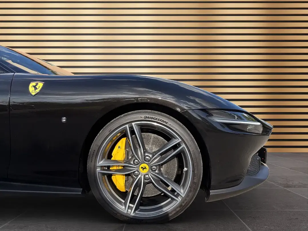 Ferrari Roma Spider - Thumbnail 9