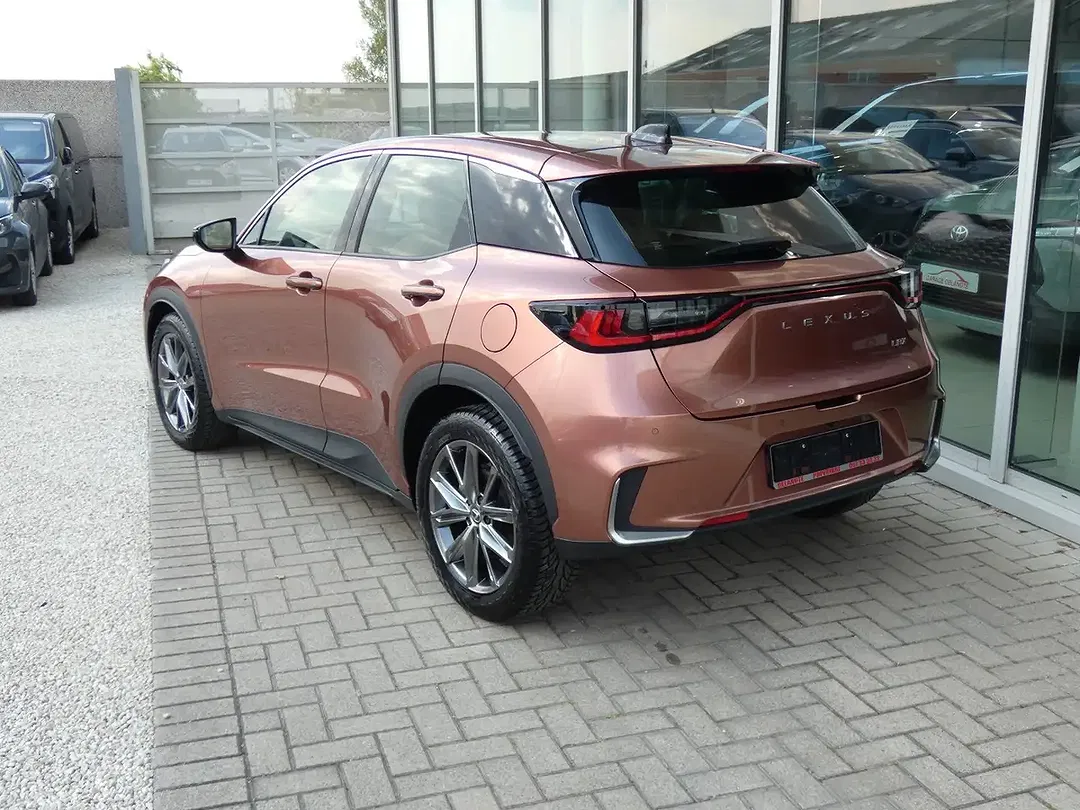 Lexus LBX Hybrid Elegant - Thumbnail 5