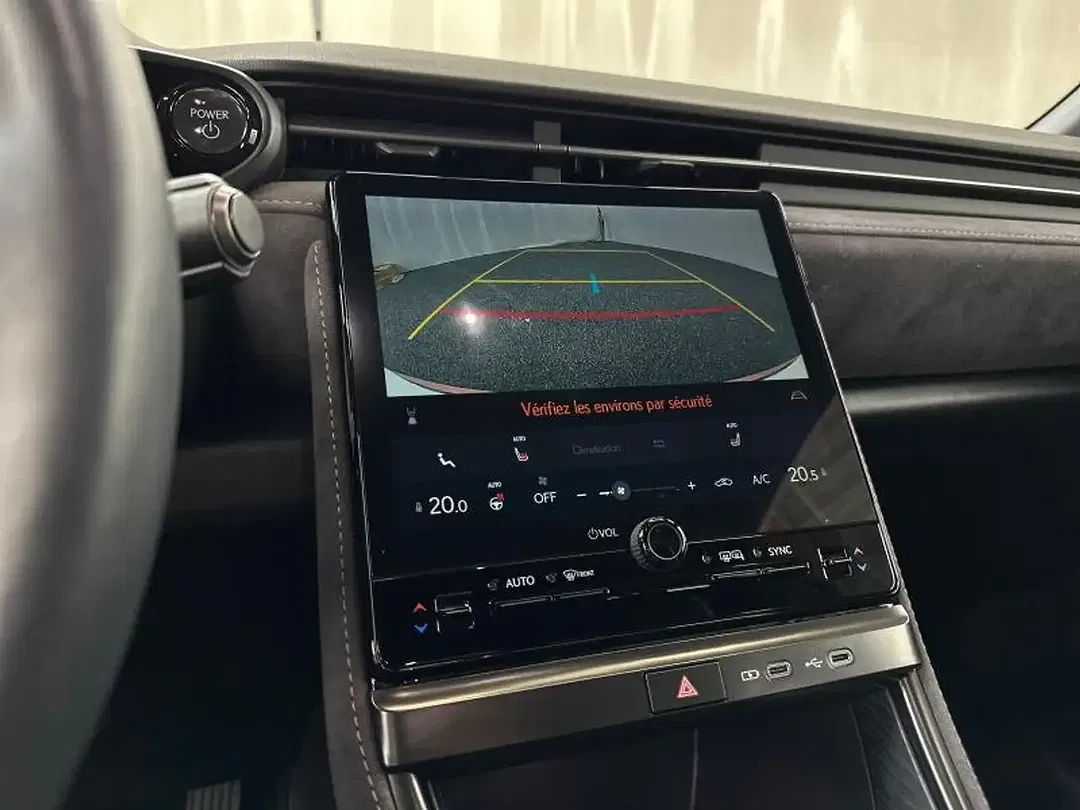 Lexus LBX Cool - Thumbnail 21