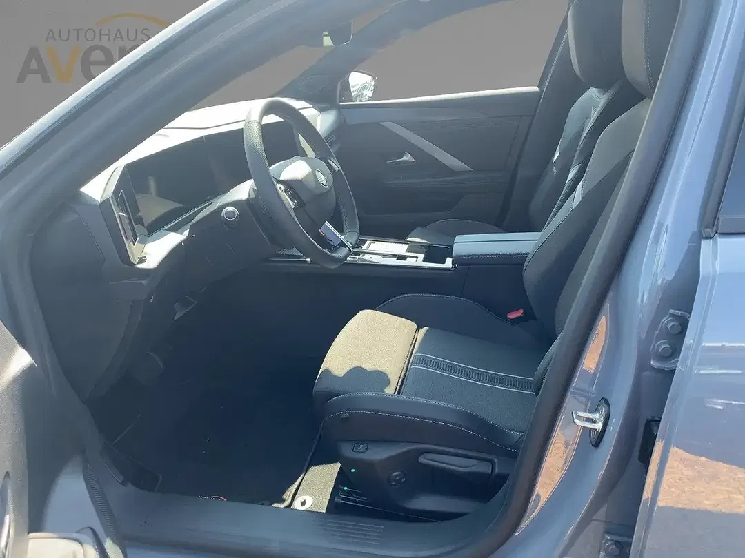 Opel Astra GS - Thumbnail 4
