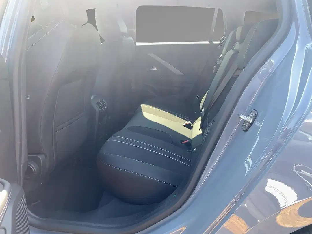 Opel Astra GS - Thumbnail 5