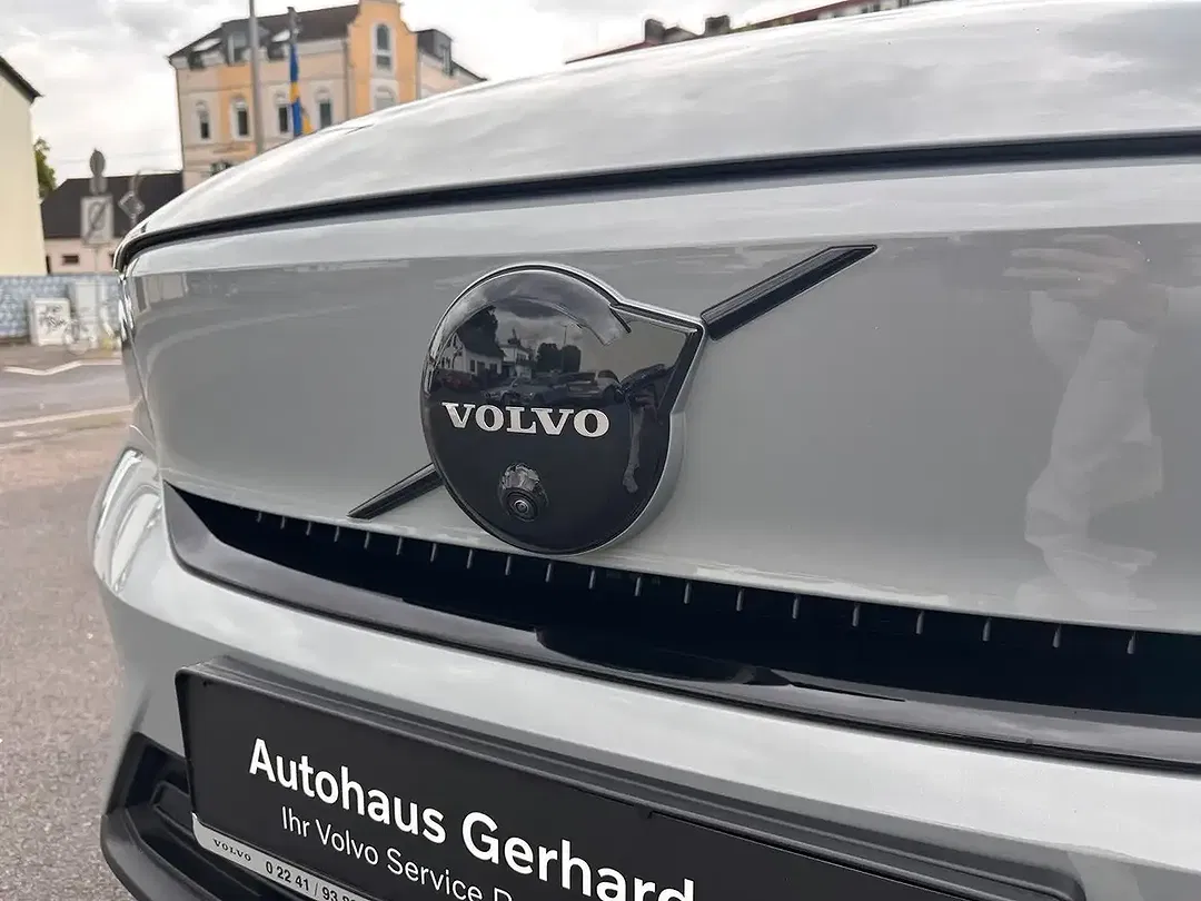 Volvo EX40 Ultra Black Edition - Thumbnail 5