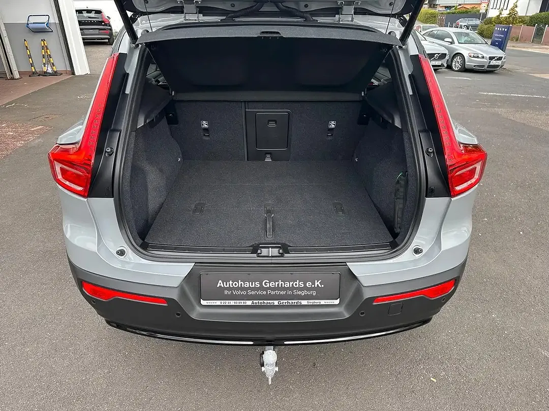 Volvo EX40 Ultra Black Edition - Thumbnail 9