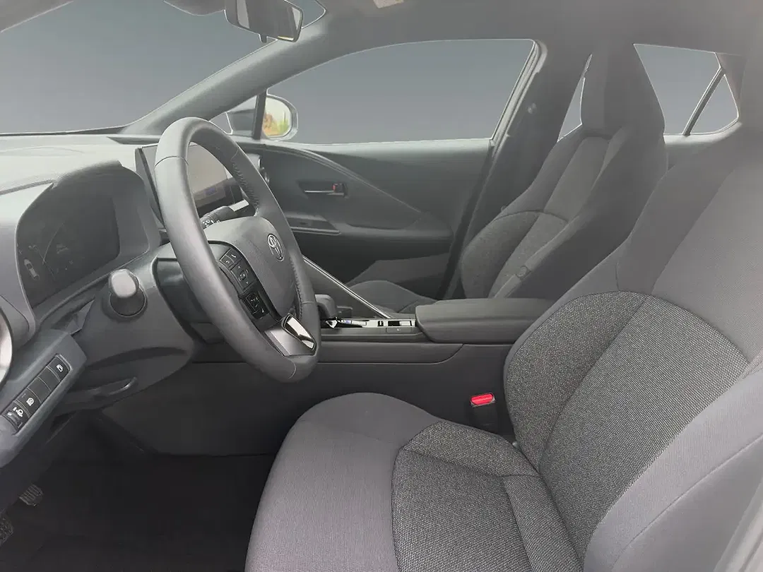 Toyota C-HR Hybrid - Thumbnail 9
