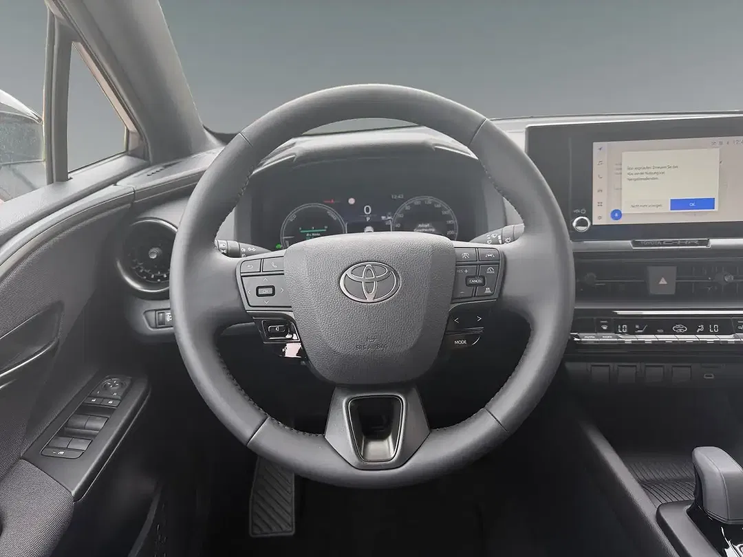 Toyota C-HR Hybrid - Thumbnail 12
