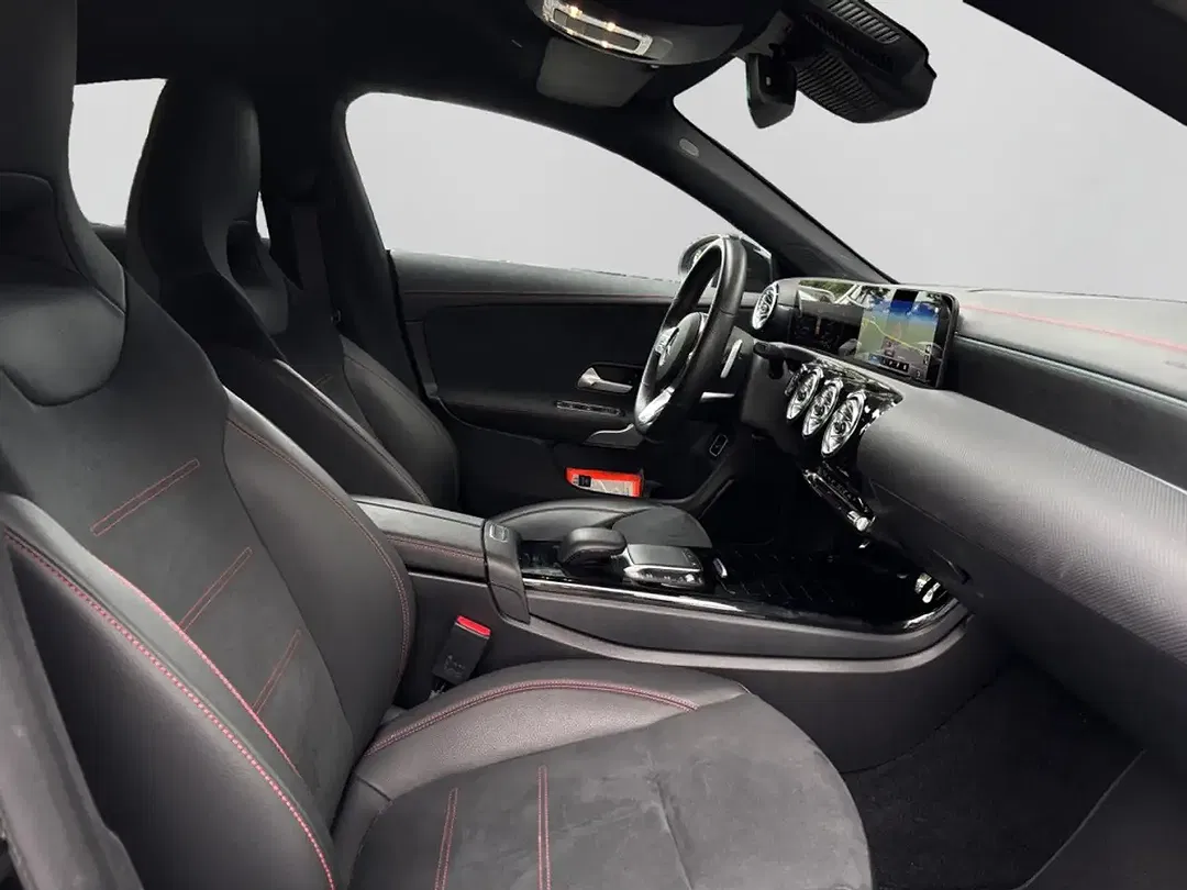 Mercedes-Benz CLA 200 - Thumbnail 11