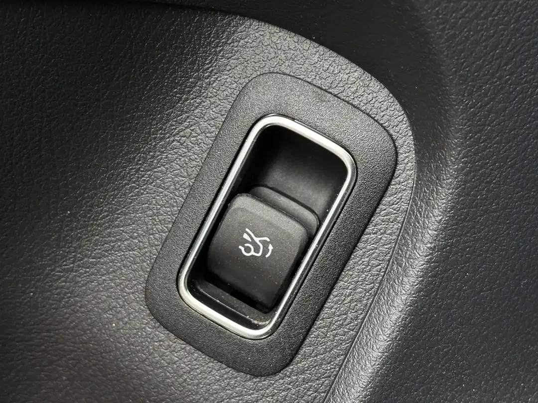 Mercedes-Benz CLA 200 - Thumbnail 14