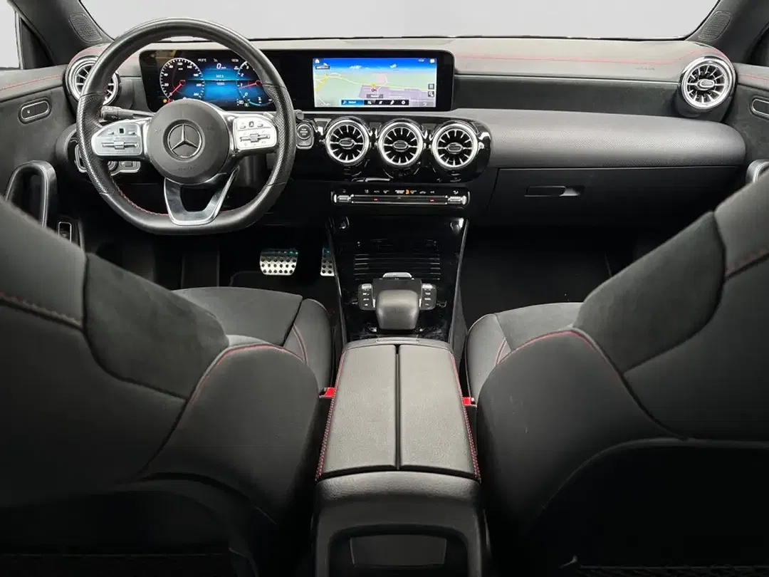 Mercedes-Benz CLA 200 - Thumbnail 7
