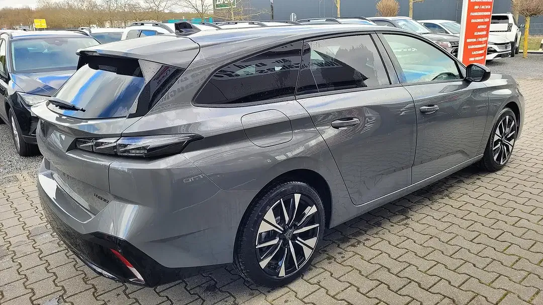 Peugeot 308 145 Hybrid Allure SW - Thumbnail 4