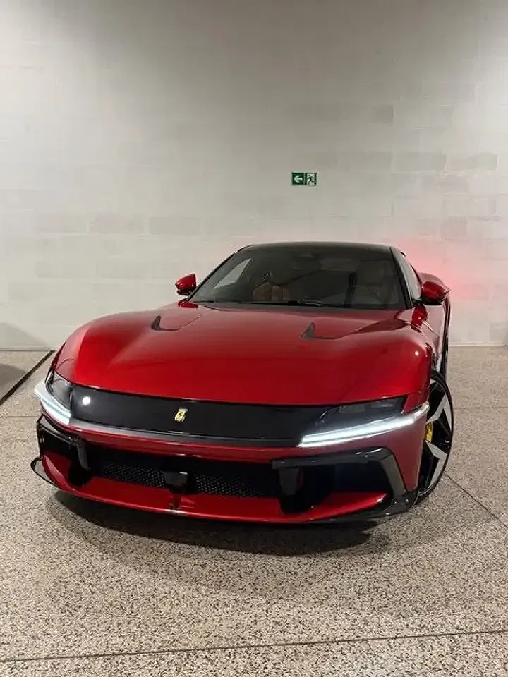 Ferrari 12 Cilindri - Thumbnail 8