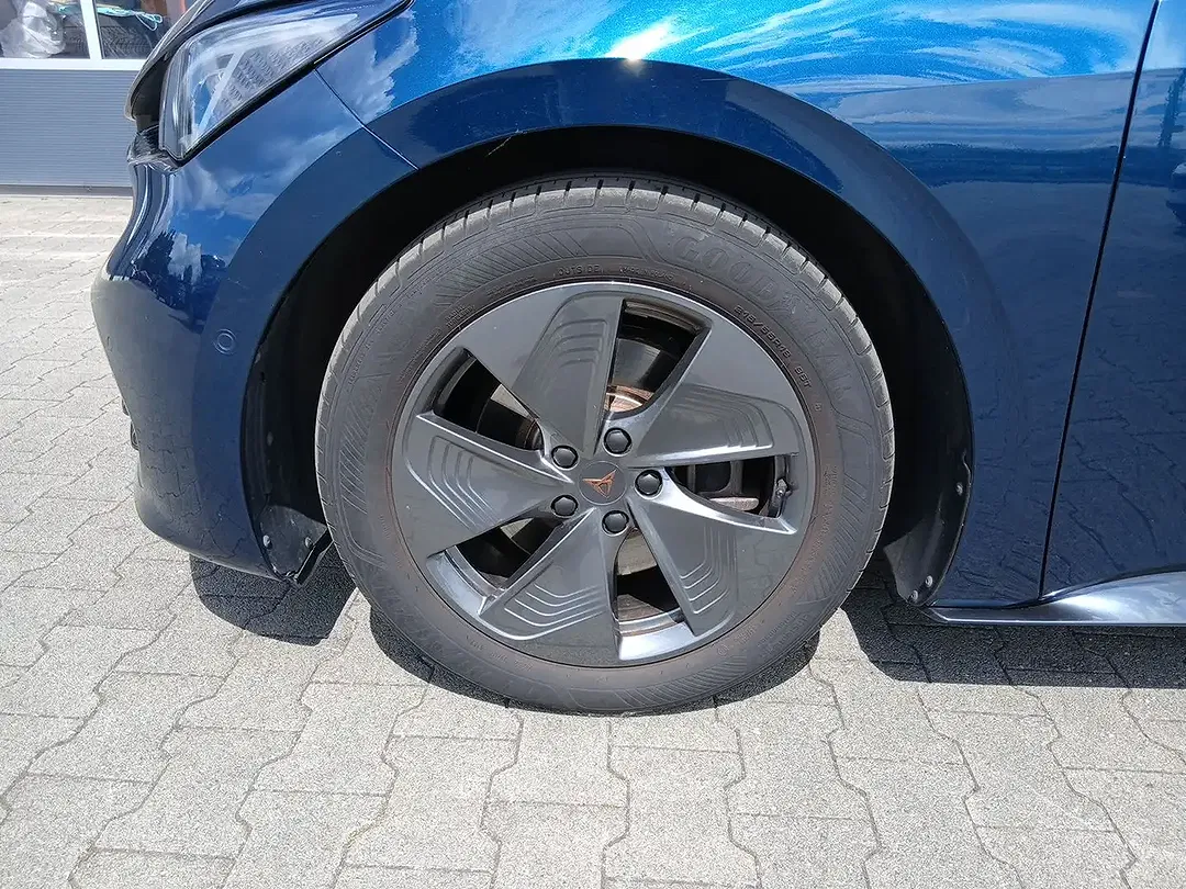 CUPRA Born - Thumbnail 6
