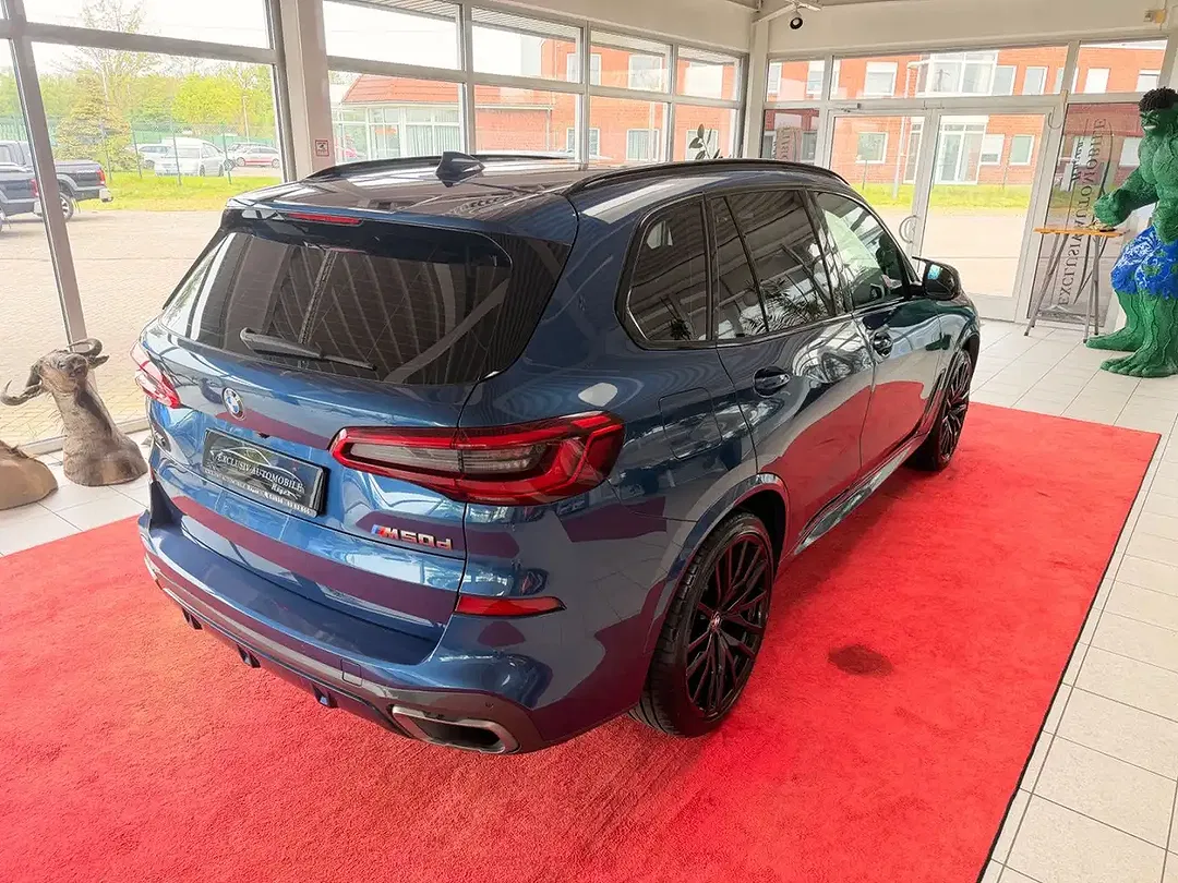 BMW X5 M - Thumbnail 4