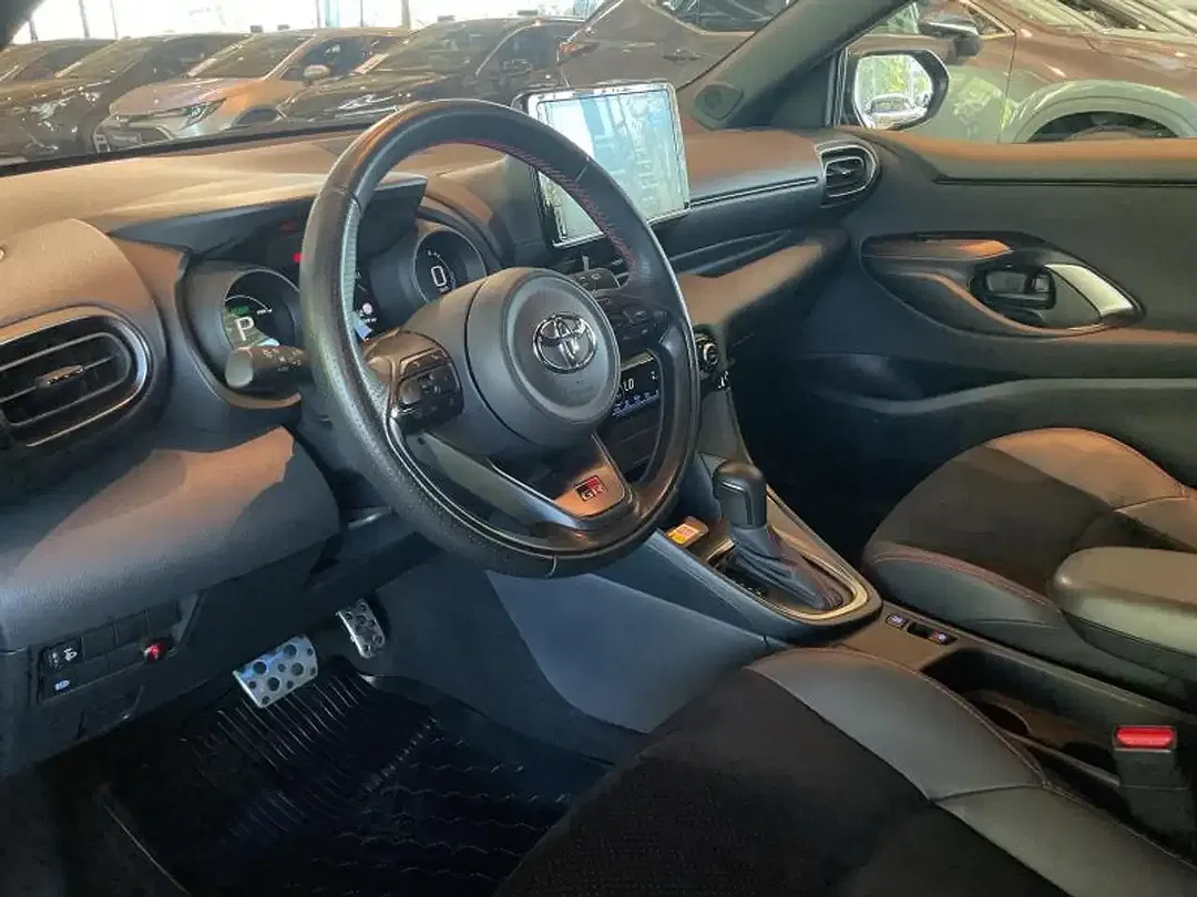 Toyota Yaris GR Sport - Thumbnail 18