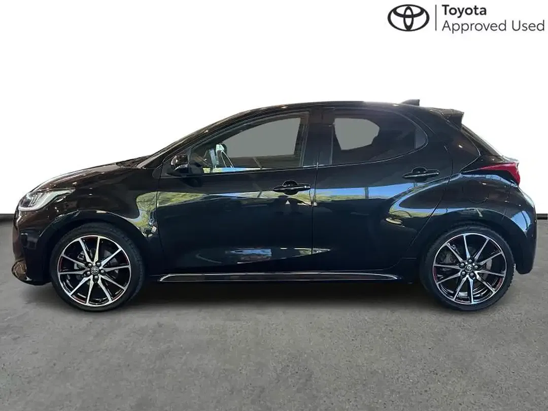 Toyota Yaris GR Sport - Thumbnail 3