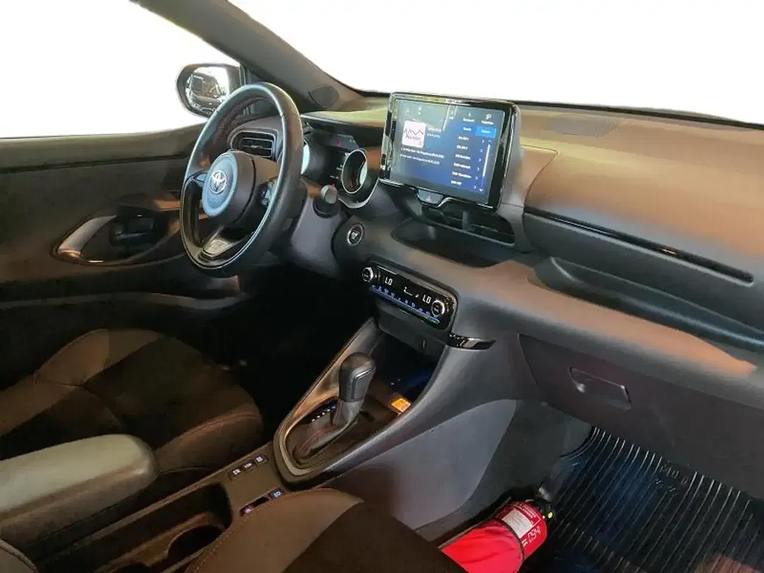 Toyota Yaris GR Sport - Thumbnail 6