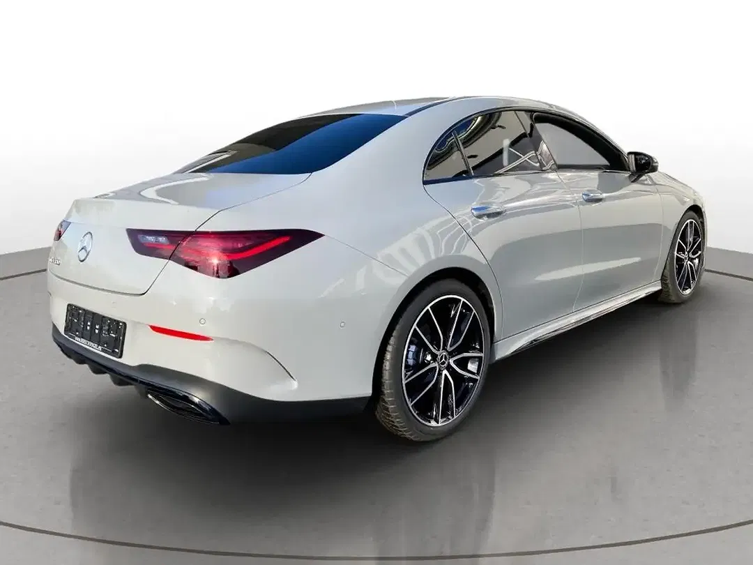 Mercedes-Benz CLA 180 MBUX AMG Line Night - Thumbnail 4