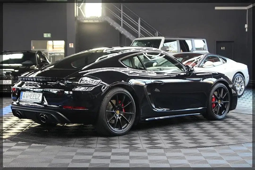 Porsche Cayman 4.0 GTS - Thumbnail 5