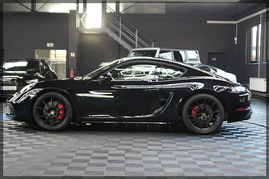 Porsche Cayman 4.0 GTS - Thumbnail 8