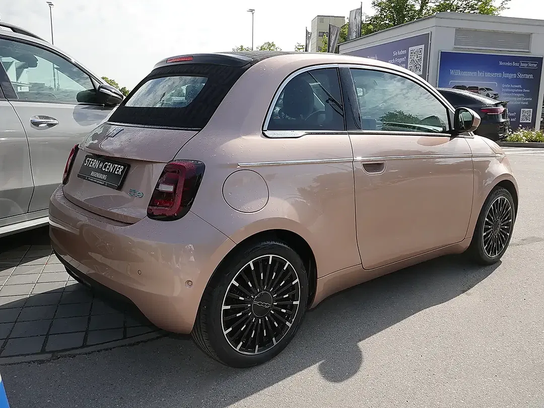 Fiat 500e La Prima Urban - Thumbnail 3