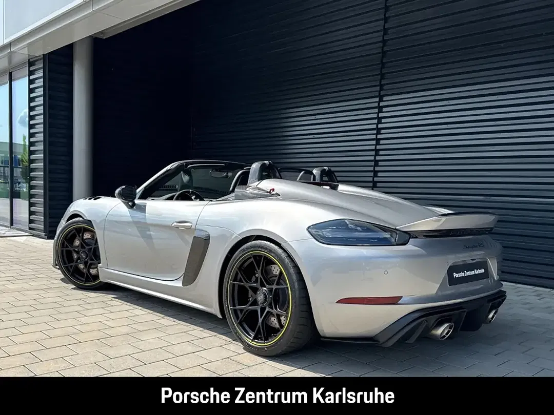 Porsche 718 Spyder RS - Thumbnail 3