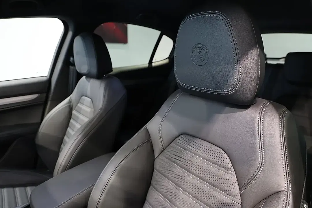 Alfa Romeo Stelvio 2.2 16V Q4 Veloce - Thumbnail 11
