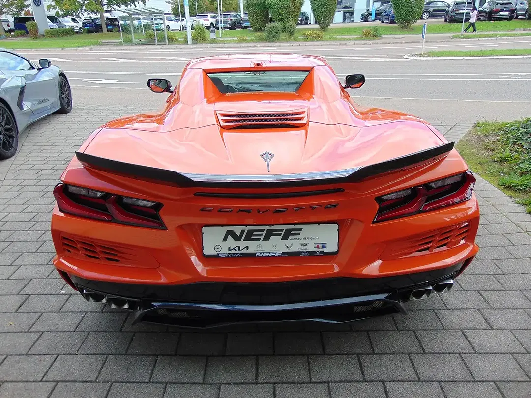 Corvette C8 E-Ray Convertible - Thumbnail 6
