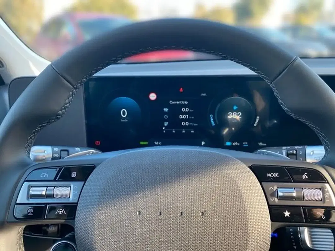 Hyundai IONIQ 5 - Thumbnail 8