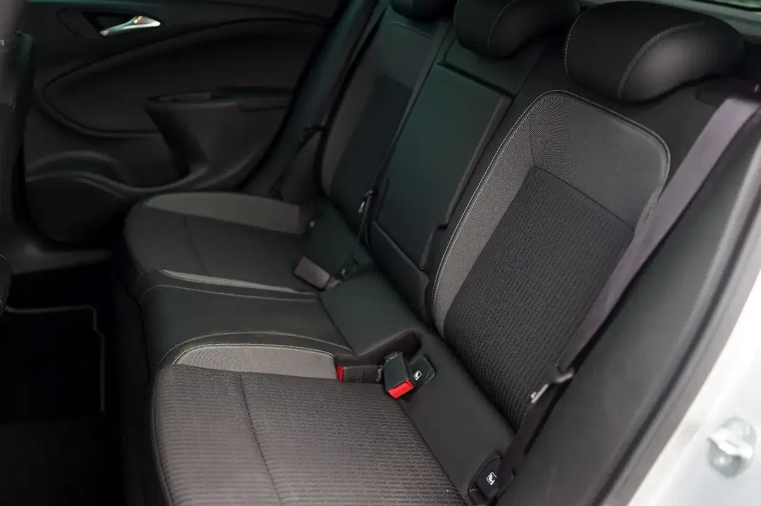 Opel Astra Elegance - Thumbnail 11