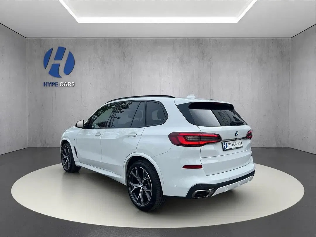 BMW X5 M - Thumbnail 3