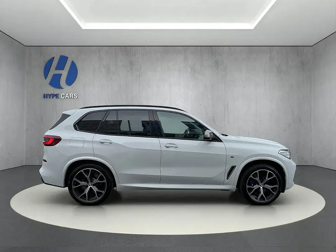 BMW X5 M - Thumbnail 4