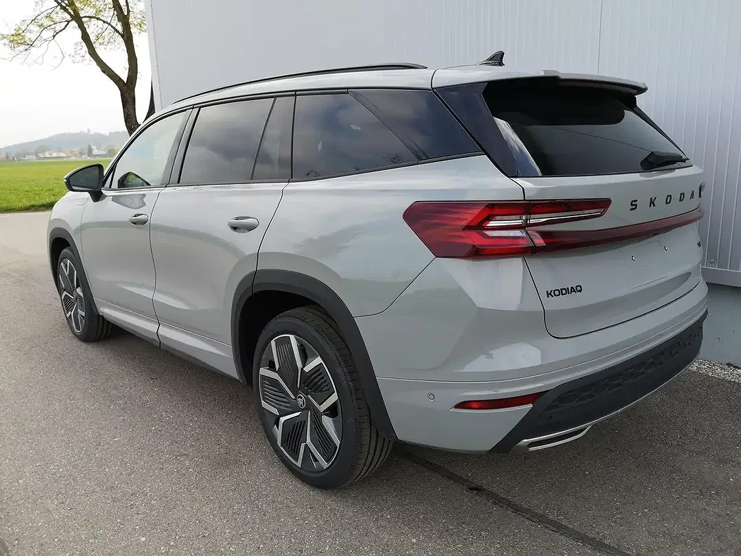 Skoda Kodiaq 2.0 TDI DSG 4x4 Sportline - Thumbnail 2
