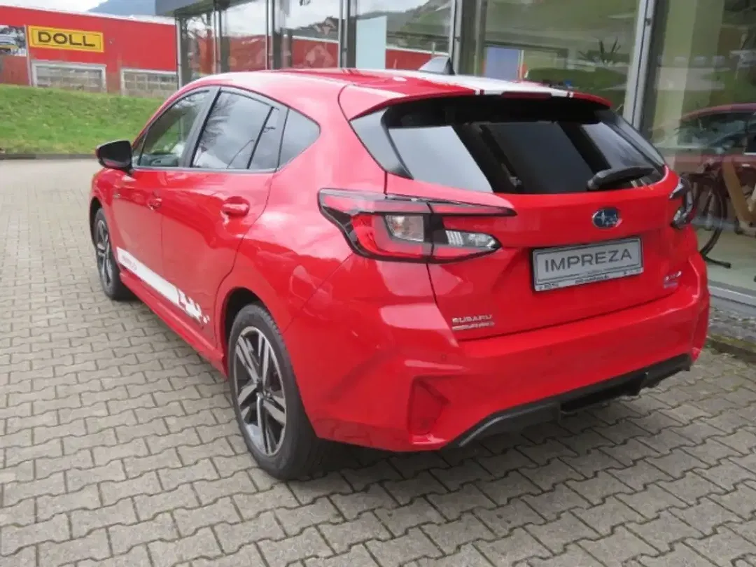 Subaru Impreza 2.0 Platinum - Thumbnail 4