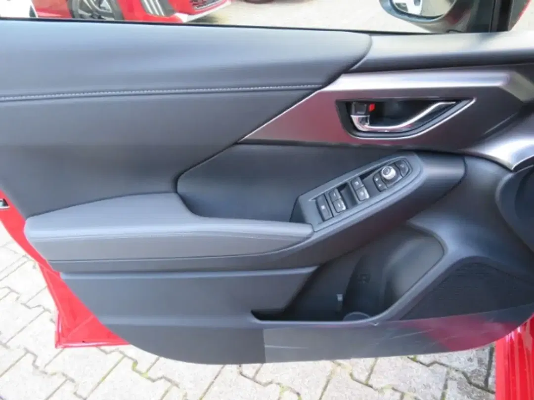 Subaru Impreza 2.0 Platinum - Thumbnail 8