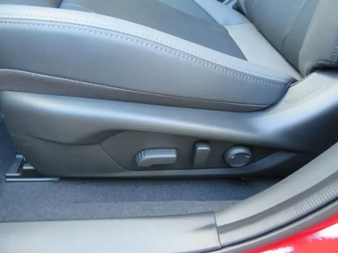 Subaru Impreza 2.0 Platinum - Thumbnail 9