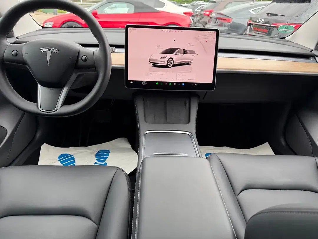 Tesla Model 3 AWD Dual Motor Long Range - Thumbnail 10