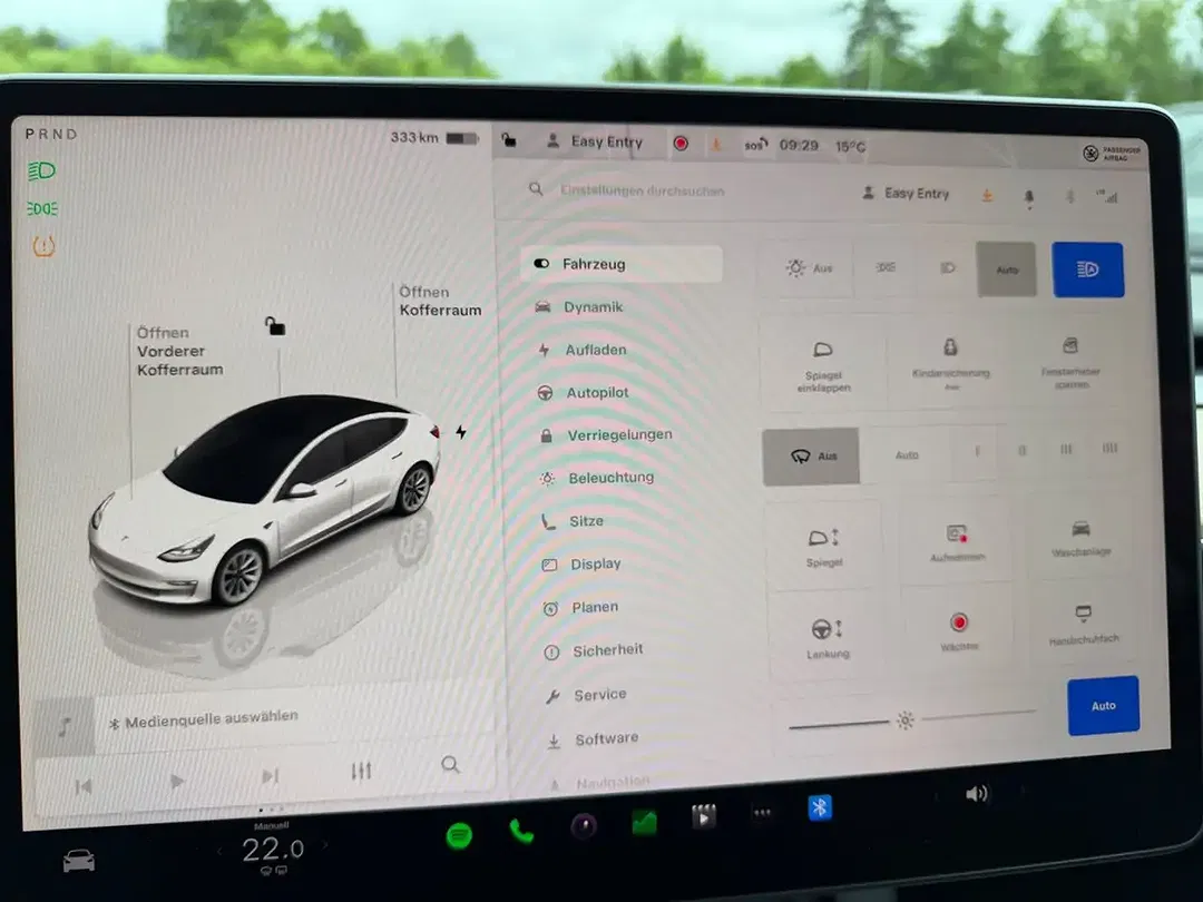 Tesla Model 3 AWD Dual Motor Long Range - Thumbnail 14