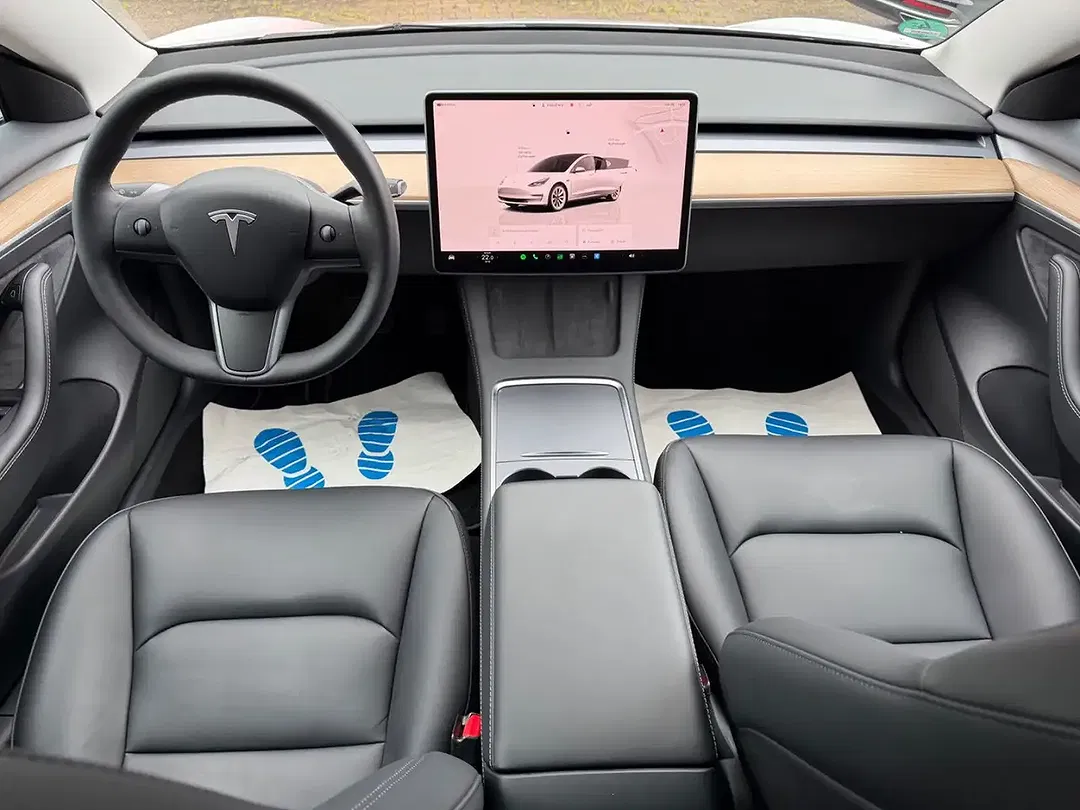 Tesla Model 3 AWD Dual Motor Long Range - Thumbnail 9