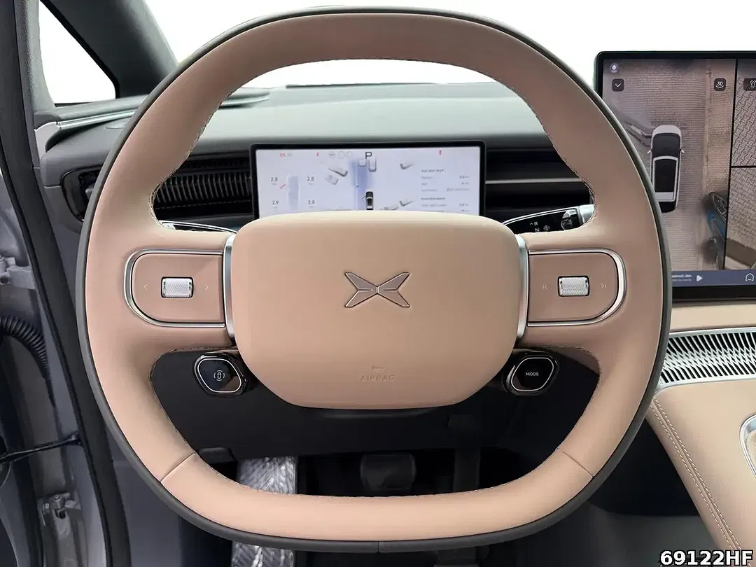 Xpeng X9 AWD Performance - Thumbnail 9