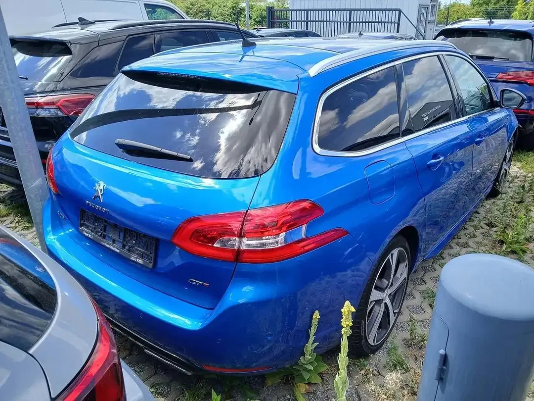 Peugeot 308 GT Pack SW - Thumbnail 4