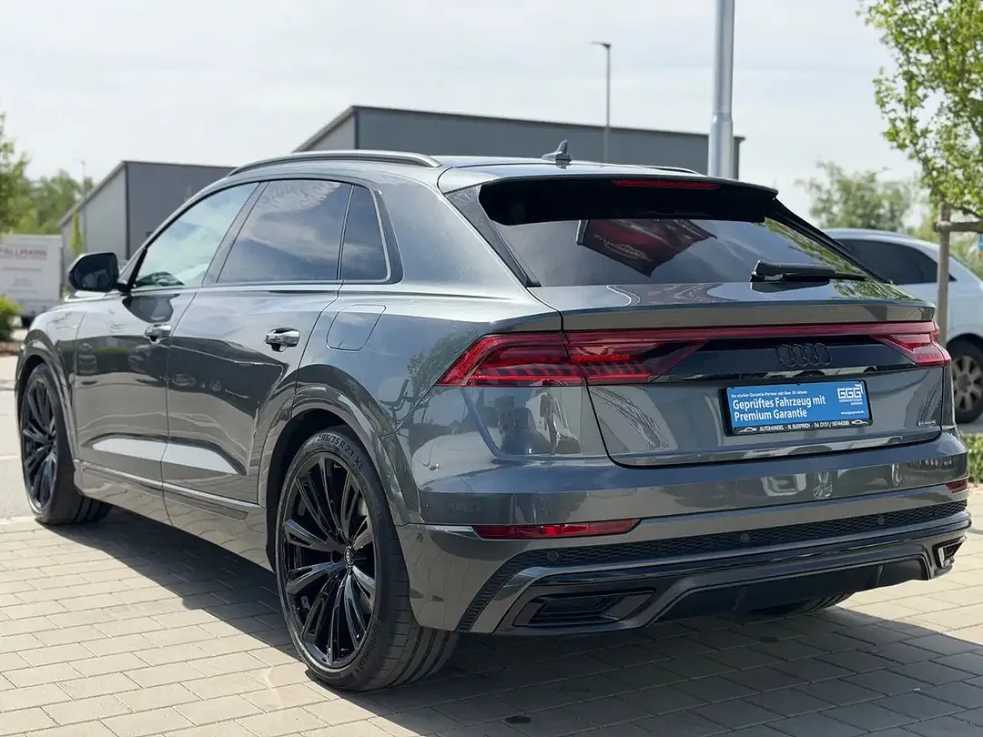 Audi Q8 55 TFSI e quattro S line - Thumbnail 13