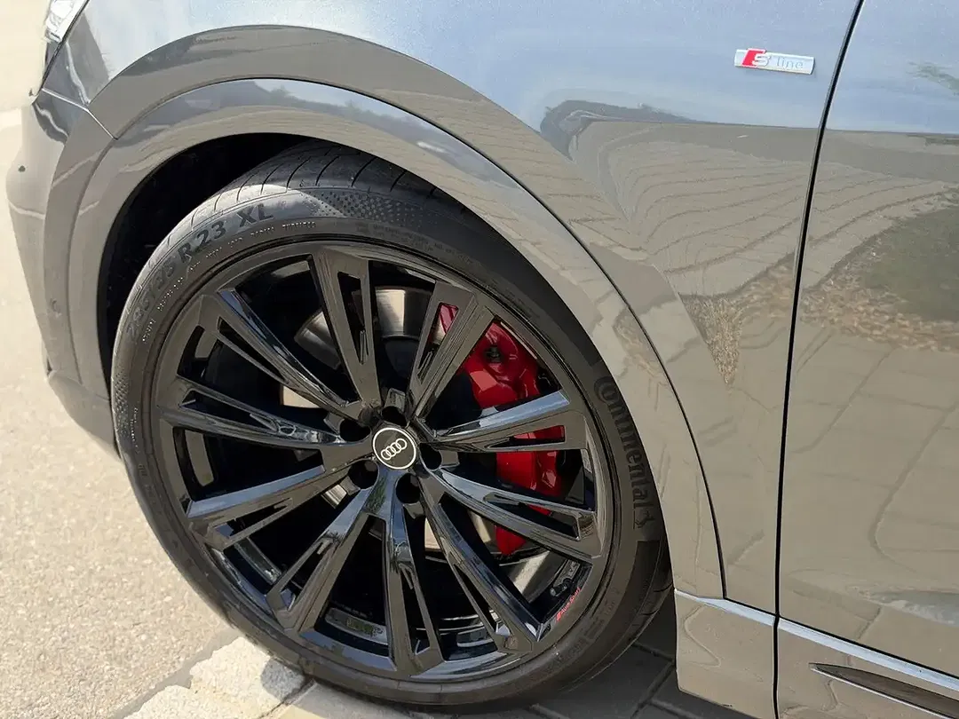 Audi Q8 55 TFSI e quattro S line - foto 15