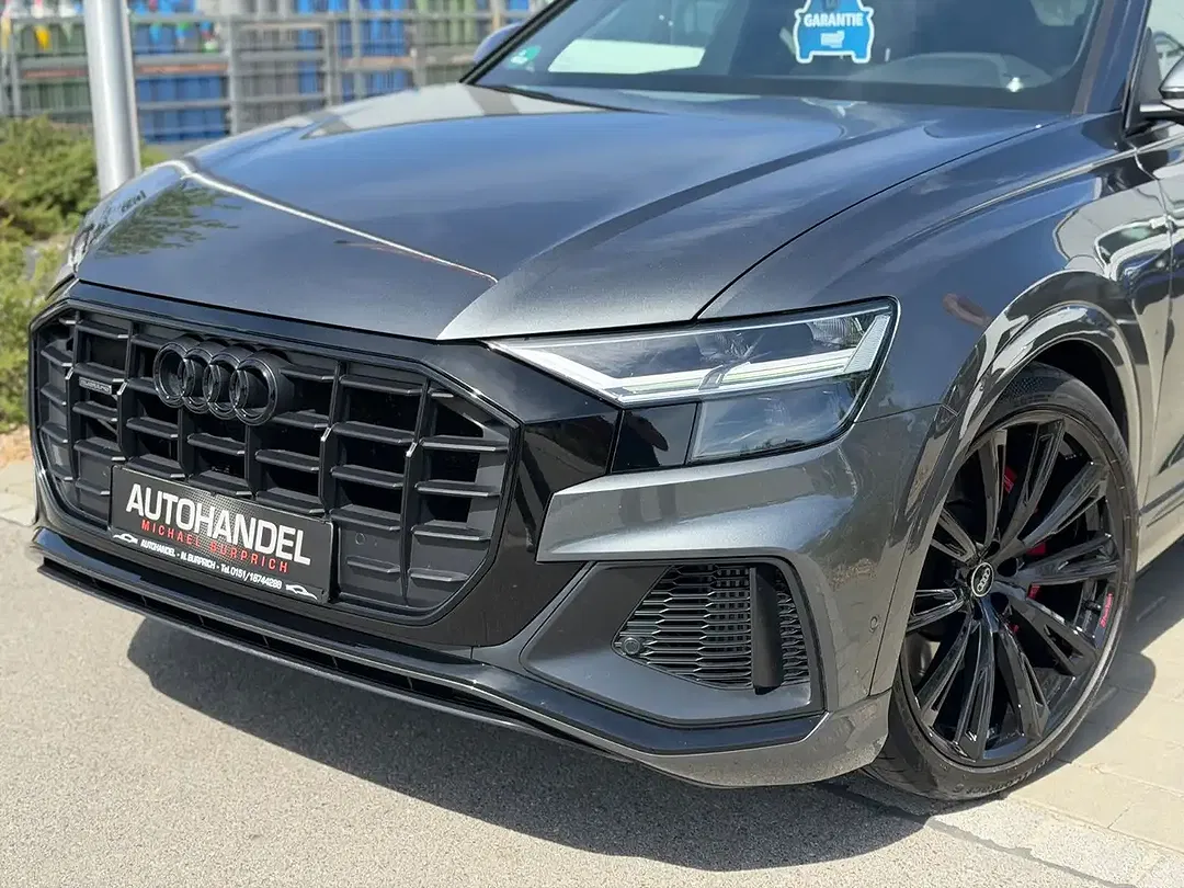 Audi Q8 55 TFSI e quattro S line - Thumbnail 3