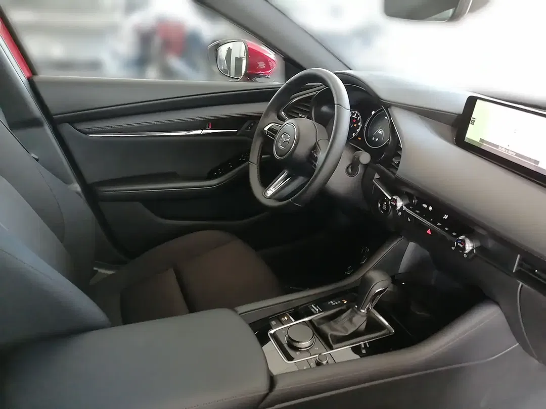 Mazda 3 Centre-Line - Thumbnail 13