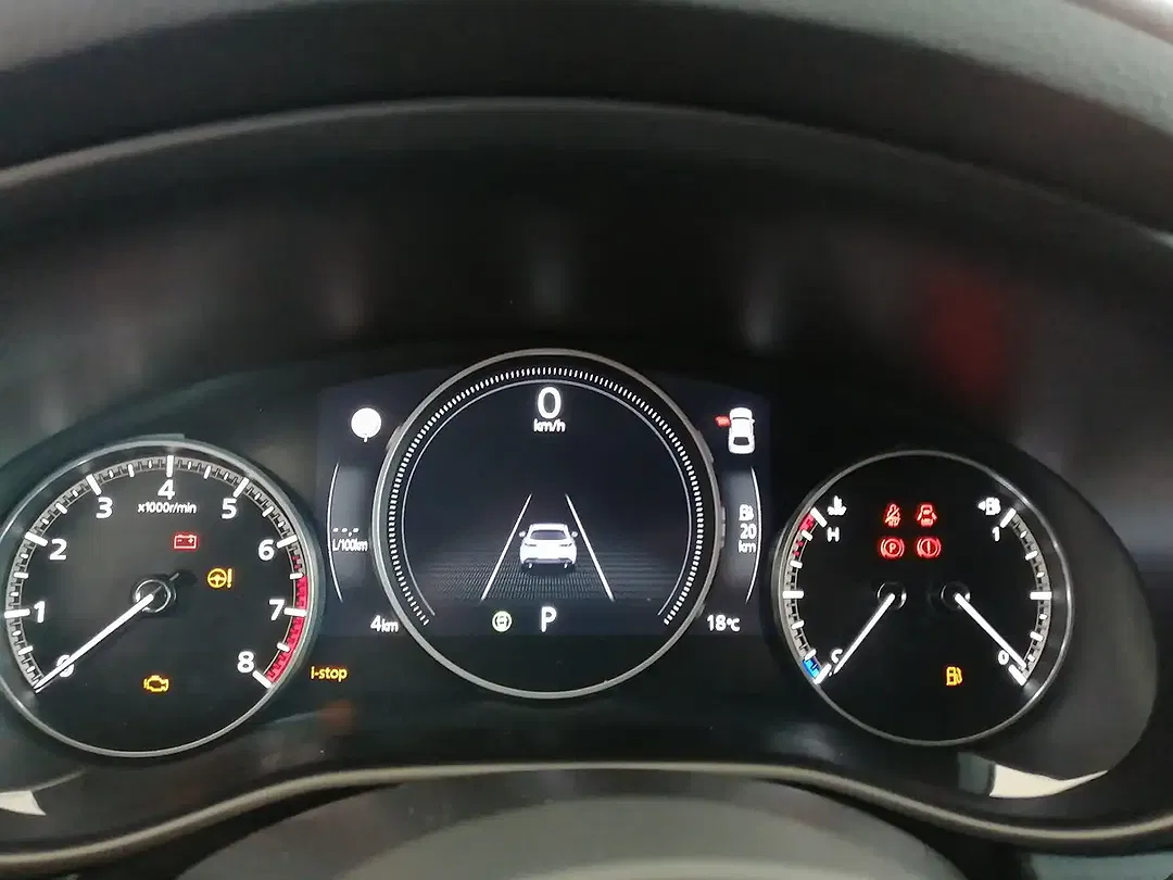Mazda 3 Centre-Line - Thumbnail 5
