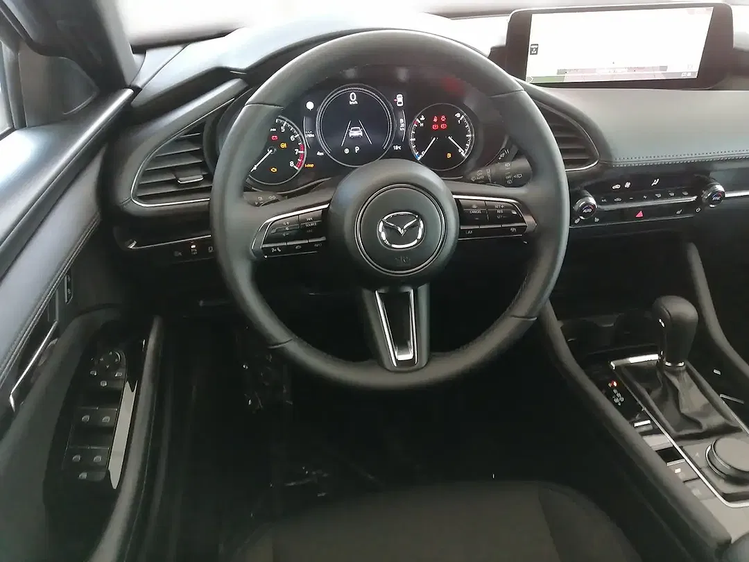 Mazda 3 Centre-Line - Thumbnail 8