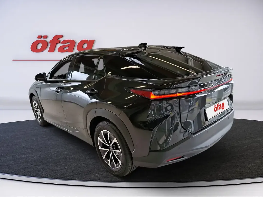 Lexus RZ 300e AUT Executive - Thumbnail 3