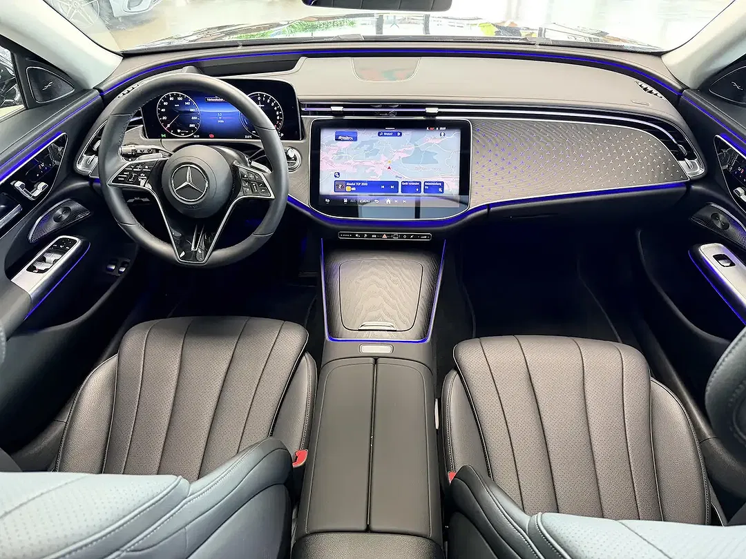 Mercedes-Benz E 300 Avantgarde Advanced - Thumbnail 11