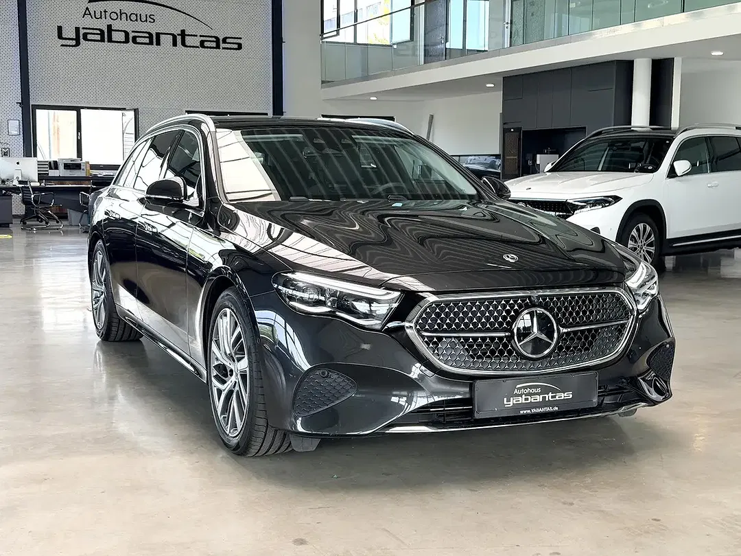 Mercedes-Benz E 300 Avantgarde Advanced - Thumbnail 3