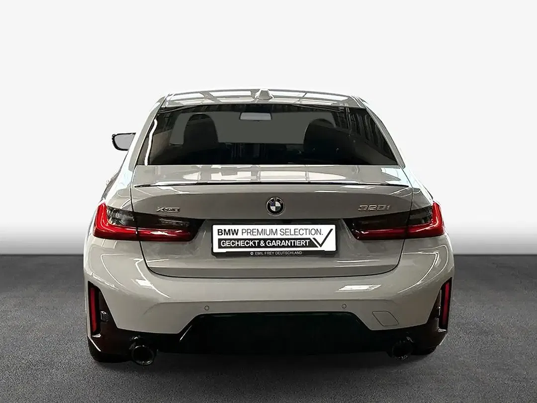 BMW 320 AUT xDrive - Thumbnail 4